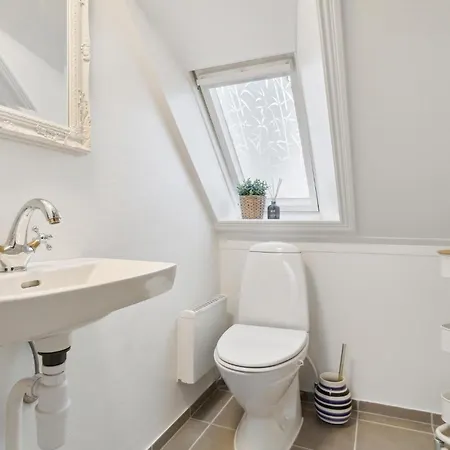 Pet Friendly In With Kitchen * Rønne